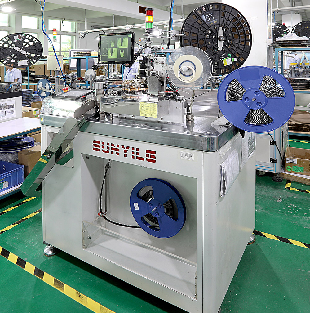 彈片自動(dòng)檢測(cè)包裝機(jī)(圖1)